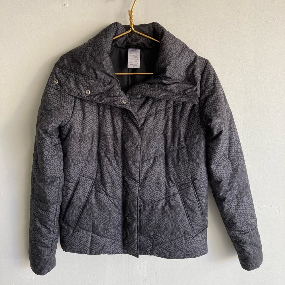 Women’s Patagonia Winter Coat - Small, Gray/Black